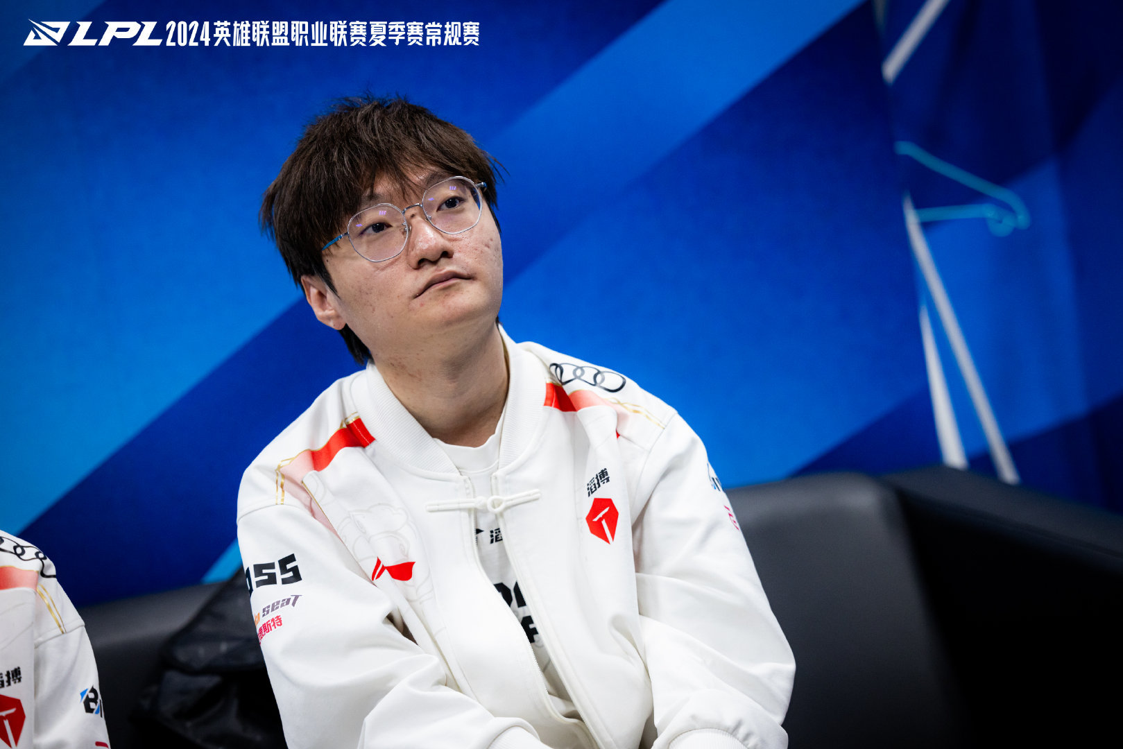 Scout迎来十二赛季高光表现，西班牙队球迷沸腾！
